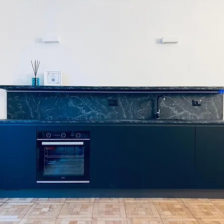Apartment Comecasa 10 Min Walk From Duomo And Policlinico Mangiagalli Milan