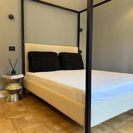 Comecasa 10 Min Walk From Duomo And Policlinico Mangiagalli Apartment Milan