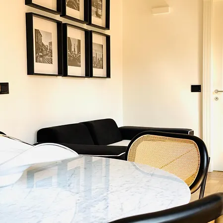 Apartment Comecasa 10 Min Walk From Duomo And Policlinico Mangiagalli *