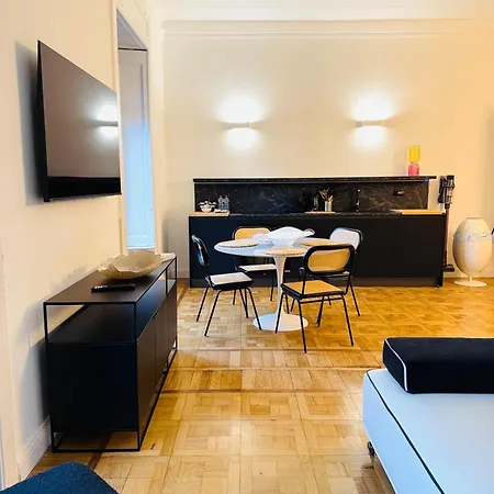Apartment Comecasa 10 Min Walk From Duomo And Policlinico Mangiagalli Milan